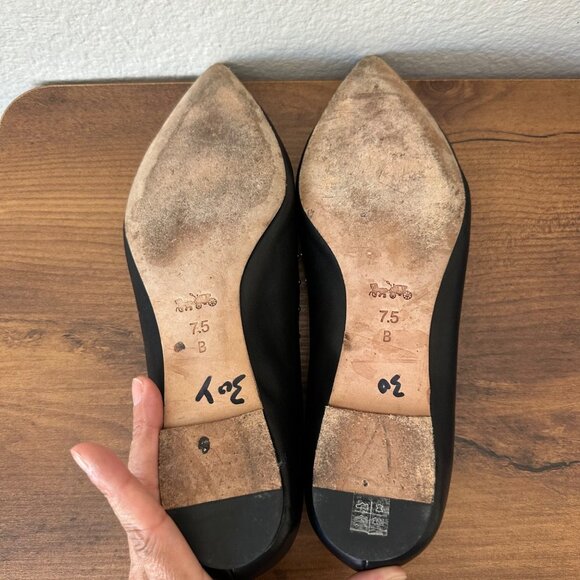 Coach Jill Scallop Pointed Flat Leather Shoes Classy Timeless Minimalist Black 7 - Picture 5 of 6